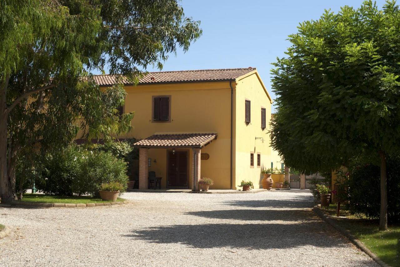 Agriturismo Le Pescine Vada Luaran gambar