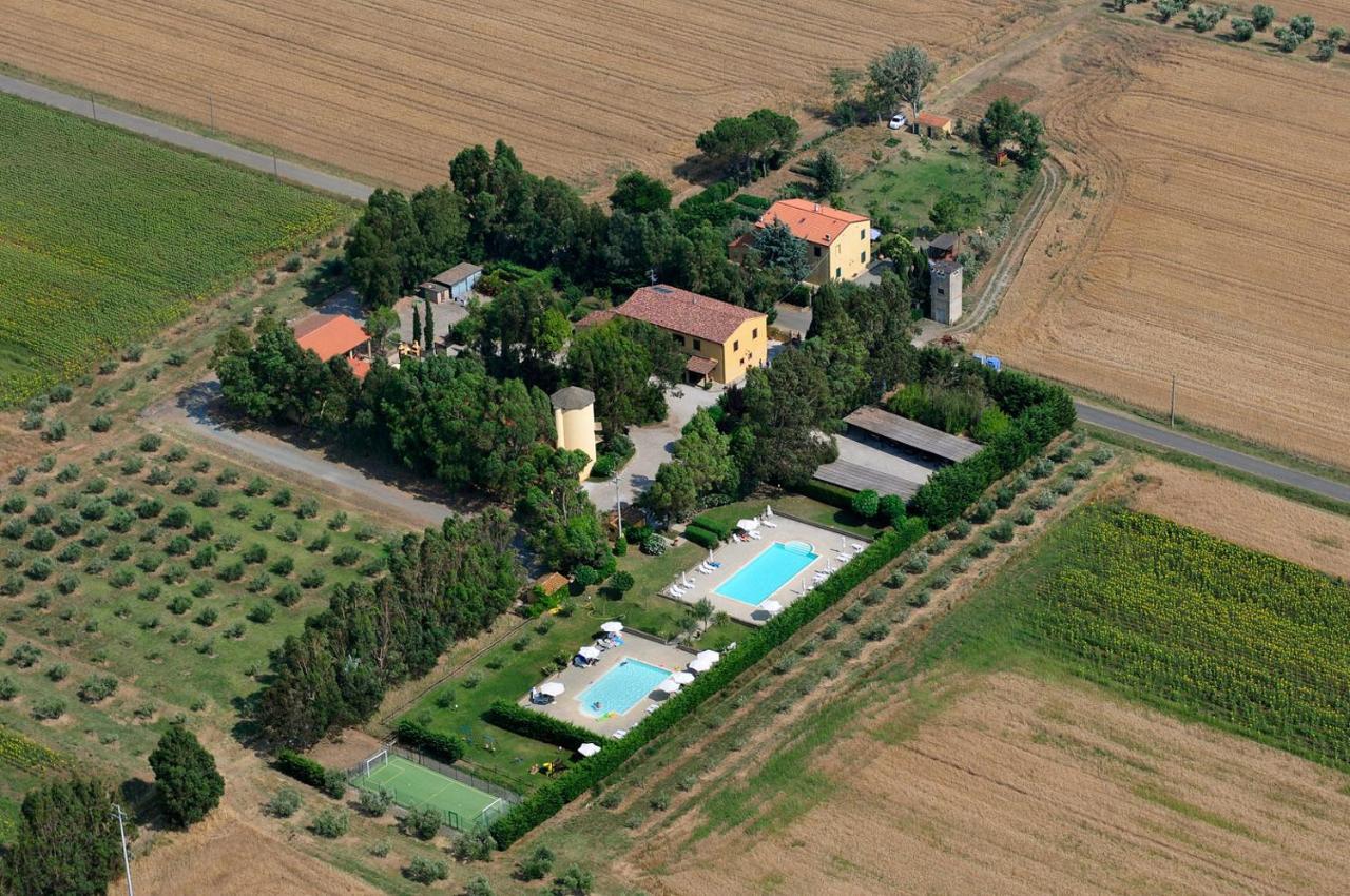 Agriturismo Le Pescine Vada Luaran gambar
