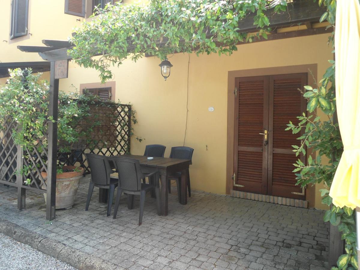 Agriturismo Le Pescine Vada Luaran gambar